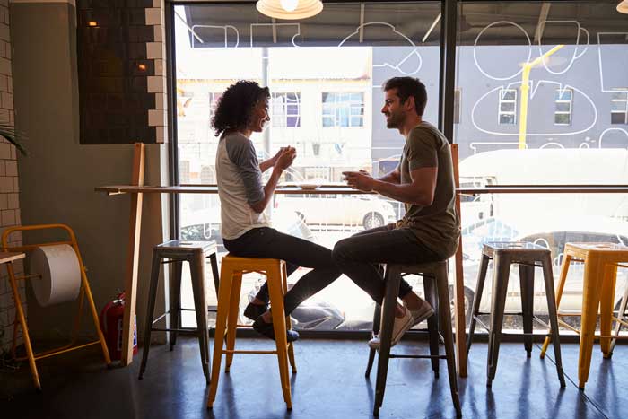 4 Essential Tips If You're an Introvert on a First Date