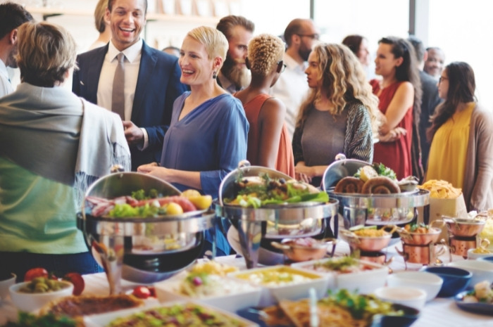 save money on your wedding catering