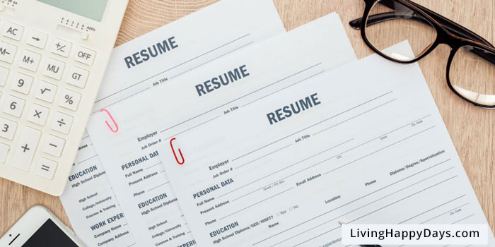 Become a Resume Writer as a Side Hustle to Start a Business